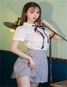 《埃罗芒阿老师在线观看免费第一季》