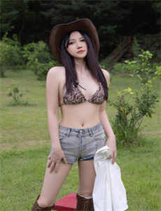 《朱莉三级》